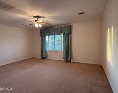 642 E Torrey Pines Place - Photo Thumbnail 19