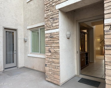 642 E Torrey Pines Place - Photo Thumbnail 8