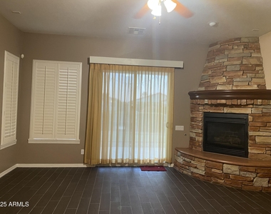 642 E Torrey Pines Place - Photo Thumbnail 4
