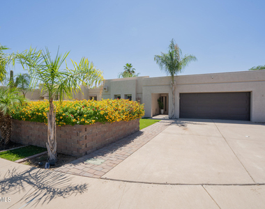 16630 N 67th Street - Photo Thumbnail 2