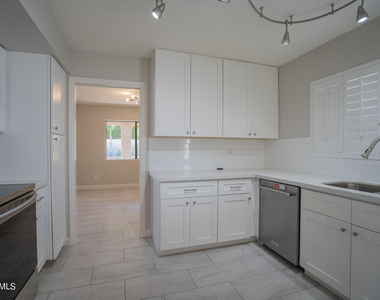 16630 N 67th Street - Photo Thumbnail 11