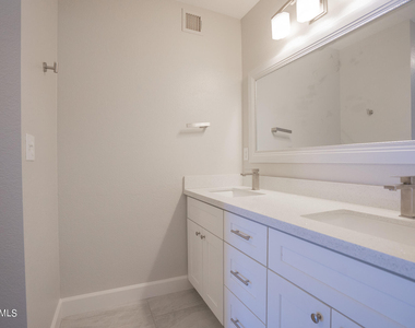 16630 N 67th Street - Photo Thumbnail 27