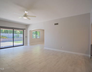 16630 N 67th Street - Photo Thumbnail 6