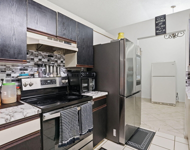 2171 Nw 76th Avenue - Photo Thumbnail 6