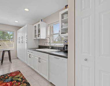 8050 Aberdeen Drive - Photo Thumbnail 23