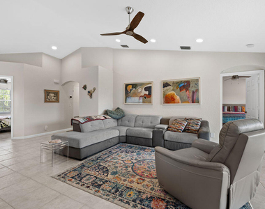 8050 Aberdeen Drive - Photo Thumbnail 13