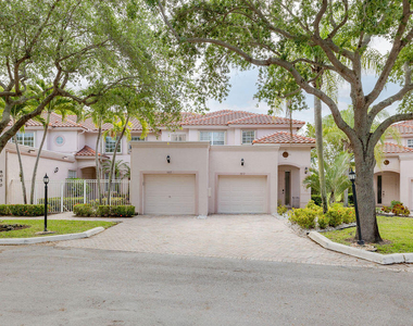 8050 Aberdeen Drive - Photo Thumbnail 2