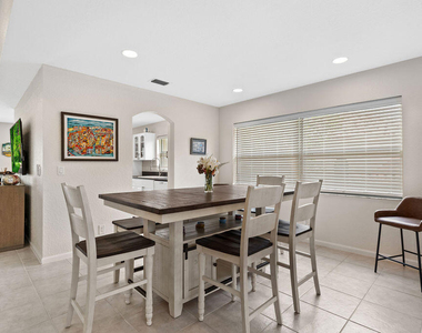 8050 Aberdeen Drive - Photo Thumbnail 6