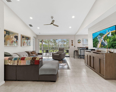 8050 Aberdeen Drive - Photo Thumbnail 11
