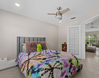 8050 Aberdeen Drive - Photo Thumbnail 10
