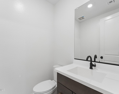 1524 E Carob Court - Photo Thumbnail 7