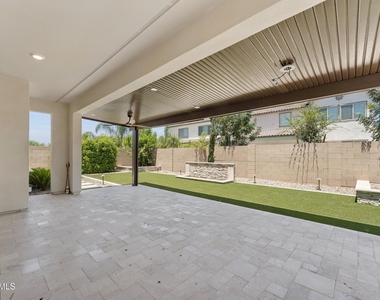 1524 E Carob Court - Photo Thumbnail 54