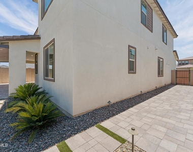 1524 E Carob Court - Photo Thumbnail 55