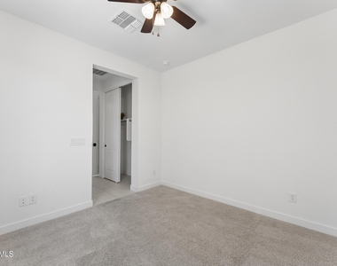 1524 E Carob Court - Photo Thumbnail 25