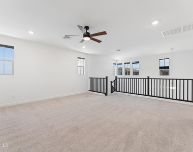1524 E Carob Court - Photo Thumbnail 30