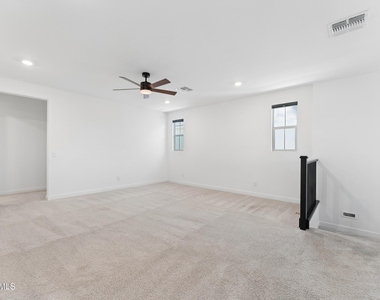 1524 E Carob Court - Photo Thumbnail 29