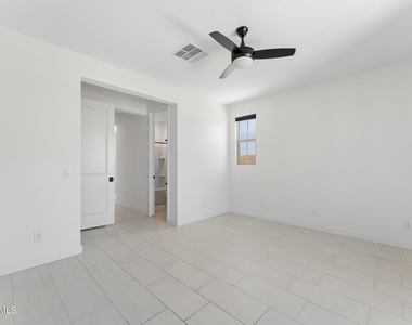 1524 E Carob Court - Photo Thumbnail 26