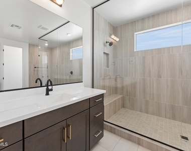 1524 E Carob Court - Photo Thumbnail 33