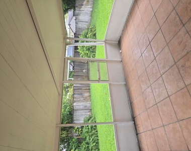108 Commercial Boulevard - Photo Thumbnail 2