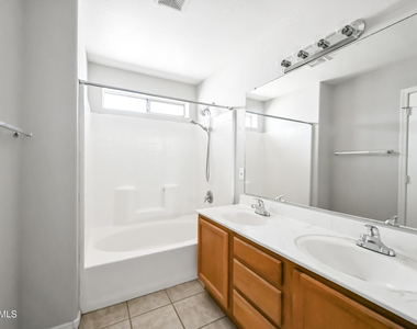 351 N Wildrose -- - Photo Thumbnail 13