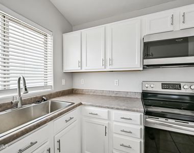 351 N Wildrose -- - Photo Thumbnail 7