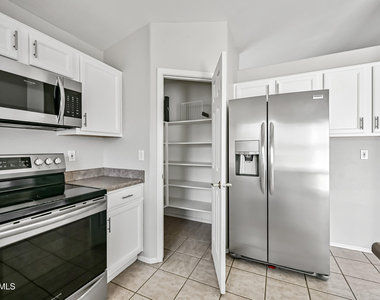 351 N Wildrose -- - Photo Thumbnail 8