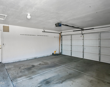 351 N Wildrose -- - Photo Thumbnail 20