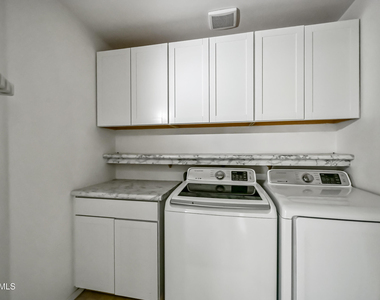 351 N Wildrose -- - Photo Thumbnail 19