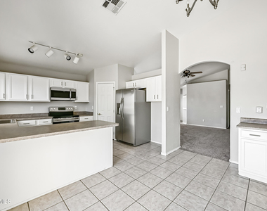 351 N Wildrose -- - Photo Thumbnail 4