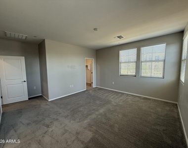 2669 S Peppertree Drive - Photo Thumbnail 11