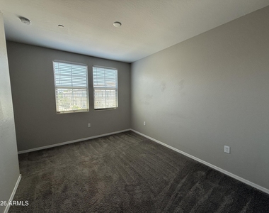 2669 S Peppertree Drive - Photo Thumbnail 24