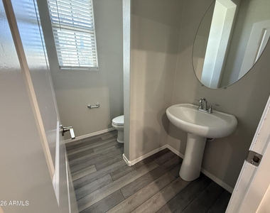 2669 S Peppertree Drive - Photo Thumbnail 8