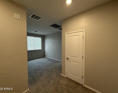 2669 S Peppertree Drive - Photo Thumbnail 17