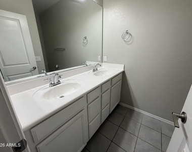 2669 S Peppertree Drive - Photo Thumbnail 20