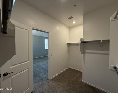 2669 S Peppertree Drive - Photo Thumbnail 14