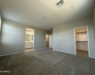 2669 S Peppertree Drive - Photo Thumbnail 12