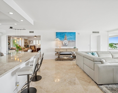 215 N Birch Road - Photo Thumbnail 2