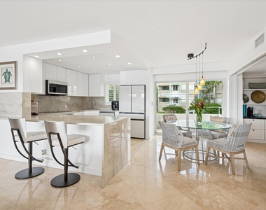 215 N Birch Road - Photo Thumbnail 7