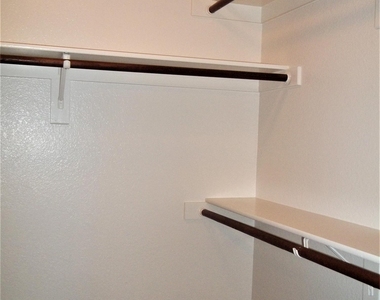 5104 N 32nd Street - Photo Thumbnail 12