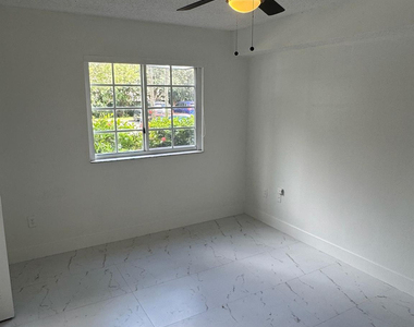 3221 Sabal Palm Manor - Photo Thumbnail 9