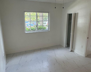 3221 Sabal Palm Manor - Photo Thumbnail 13