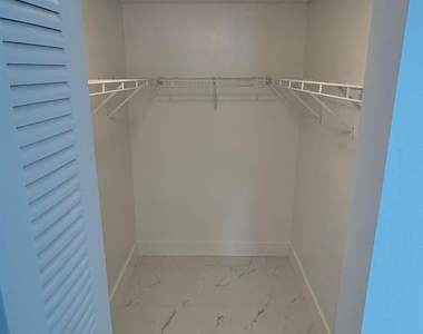 3221 Sabal Palm Manor - Photo Thumbnail 14