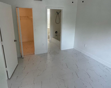 3221 Sabal Palm Manor - Photo Thumbnail 12