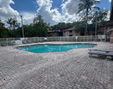 3221 Sabal Palm Manor - Photo Thumbnail 18