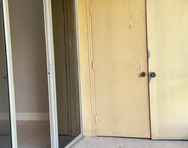 3101 Nw 47th Terrace - Photo Thumbnail 21