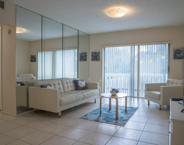 424 N Riverside Drive - Photo Thumbnail 5