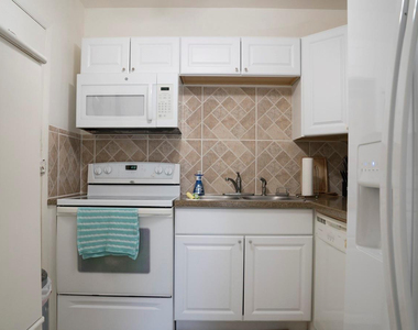 424 N Riverside Drive - Photo Thumbnail 7