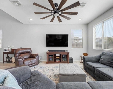 1033 S 150th Drive - Photo Thumbnail 1