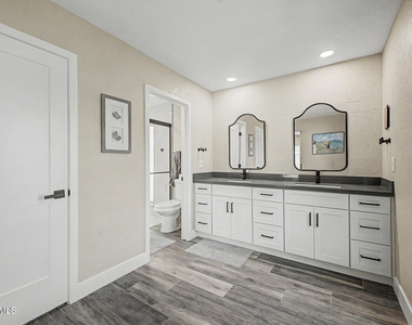 5017 E Acoma Drive - Photo Thumbnail 26