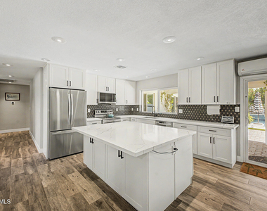 5017 E Acoma Drive - Photo Thumbnail 21